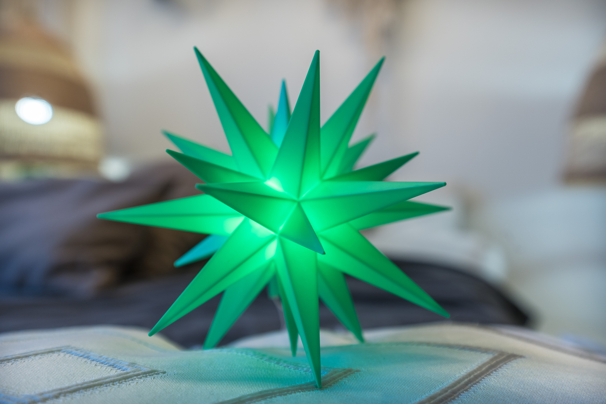 Светодиодная мини-звезда, 13 см, зелёная, оригинальная упаковка