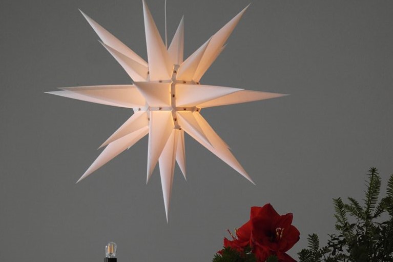 Звёзды Гернгута: от рождественского украшения к круглогодичному тренду в декоре пространств.